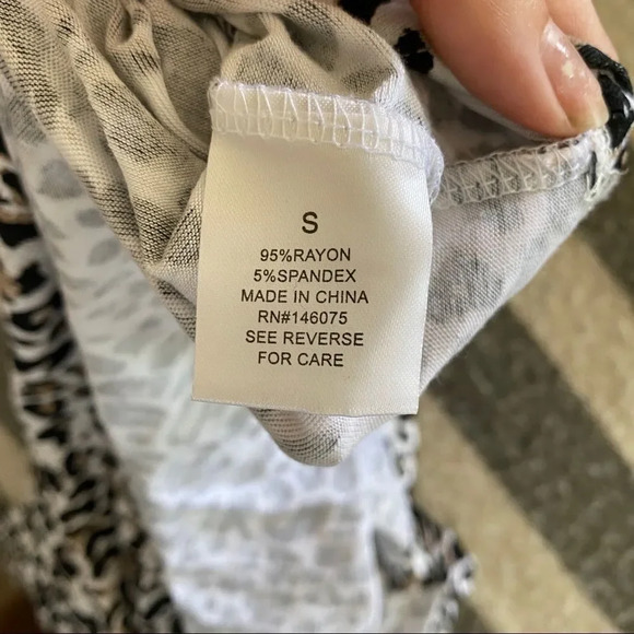 NWT Sweet Romeo Leopard Print Long Sleeve Top - Picture 9 of 10